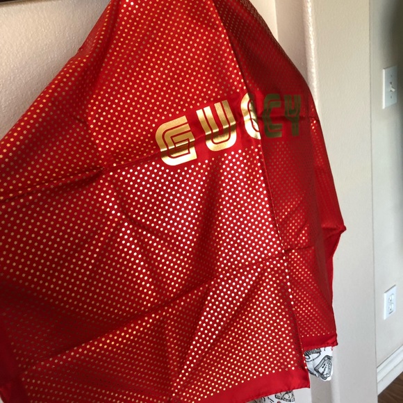 Gucci Red Silk Scarf with Gold Star Print and “GUCCY” Logo - Picture 3 of 10